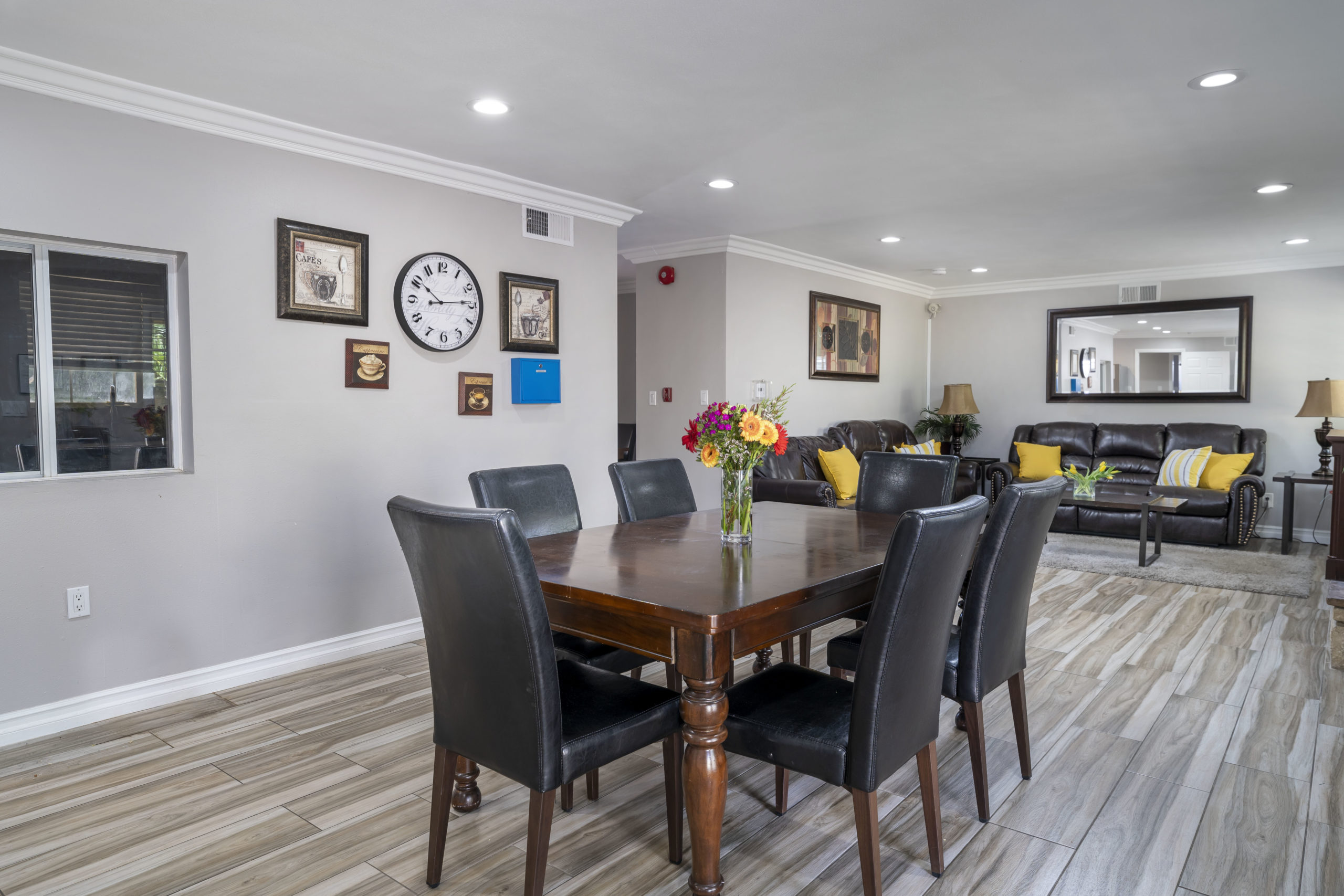Dinning Table